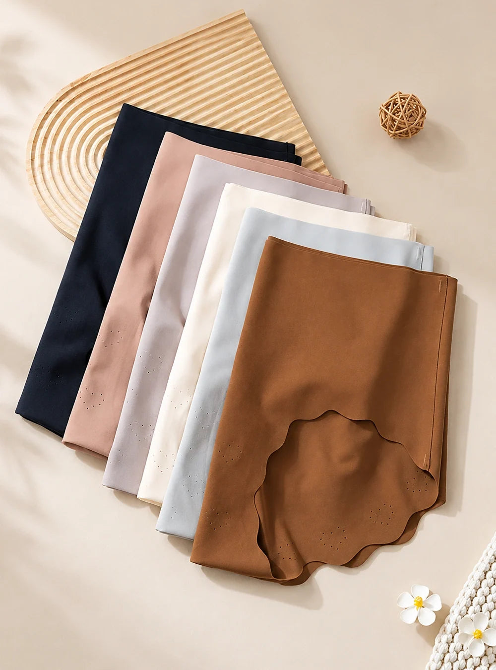 Seamless Scalloped Mid-Rise Briefs (6-Pack)
